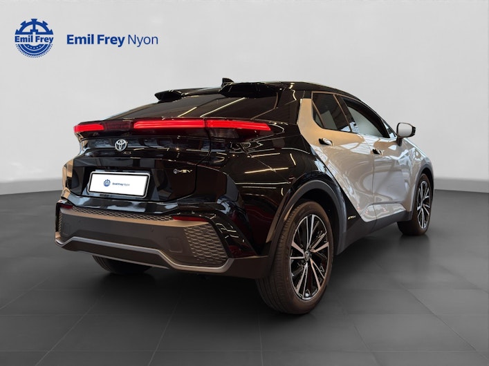 Vehicle image TOYOTA C-HR