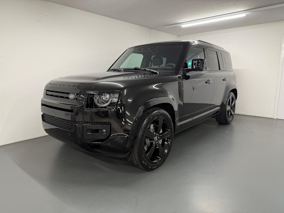 First vehicle image