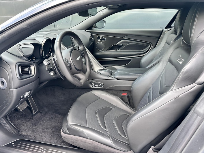 Vehicle image ASTON MARTIN DBS