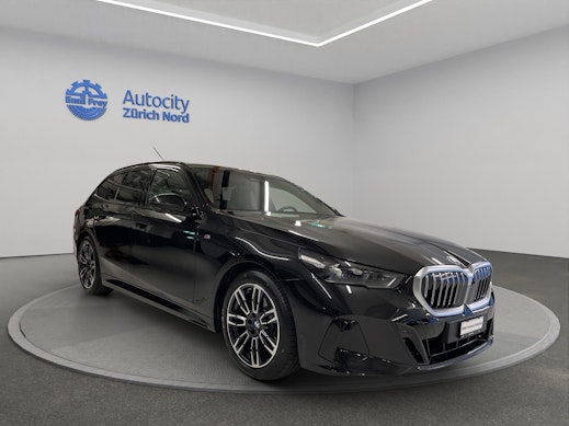 BMW 520d xDrive Touring 2