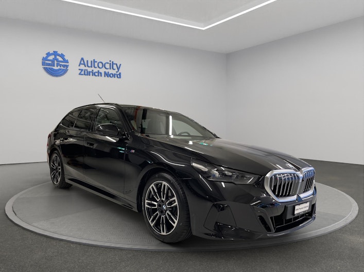 Vehicle image BMW 5 SERIES