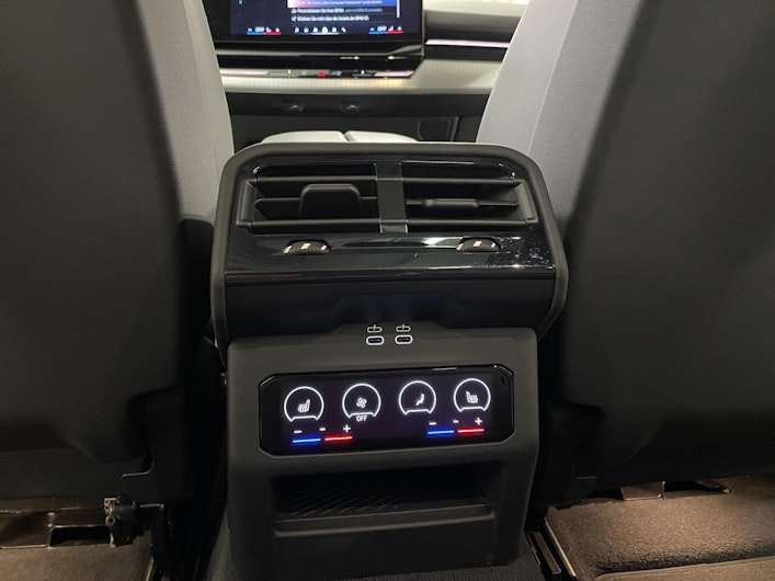 Vehicle image BMW 5 SERIES