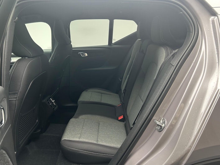 Vehicle image VOLVO XC40