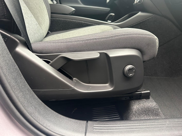 Vehicle image VOLVO XC40