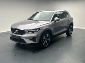 Vehicle image VOLVO XC40 2.0 B3 MH XCITE