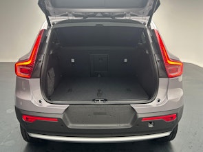 Vehicle image VOLVO XC40 2.0 B3 MH XCITE