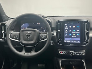 Vehicle image VOLVO XC40 2.0 B3 MH XCITE