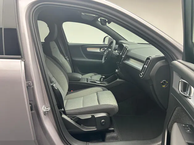 Volvo XC40 2.0 B3 MH XCITE