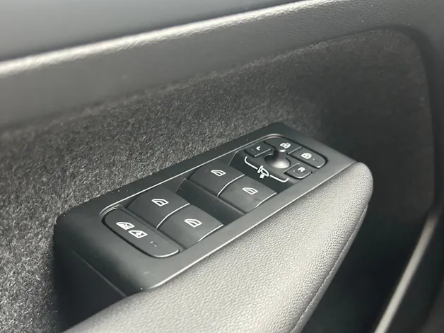 Volvo XC40 2.0 B3 MH XCITE
