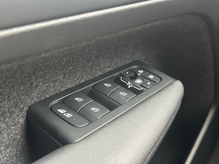 Vehicle image VOLVO XC40