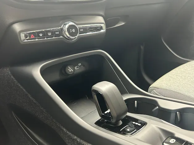 Volvo XC40 2.0 B3 MH XCITE