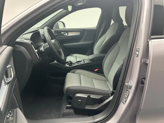 Volvo XC40 2.0 B3 MH XCITE