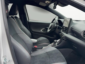 Vehicle image TOYOTA Yaris 1.5 VVT-i HSD GR Sport