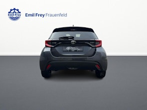 Vehicle image TOYOTA Yaris 1.5 VVT-i HSD Trend