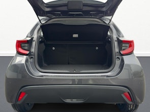 Vehicle image TOYOTA Yaris 1.5 VVT-i HSD Trend