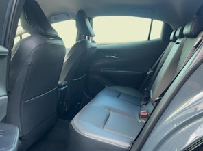 Fahrzeugbild TOYOTA Prius 2.0 Plug-In-Hybrid Premium