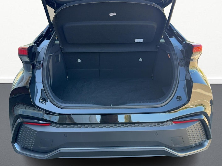 Vehicle image TOYOTA C-HR