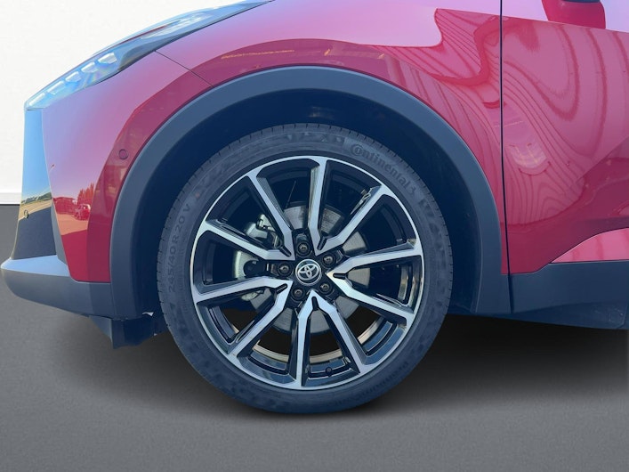 Vehicle image TOYOTA C-HR