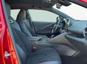 Vehicle image TOYOTA C-HR 2.0 PHEV GR Sport Premiere