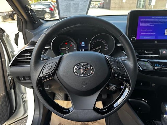 Vehicle image 13 Vehicle image 13