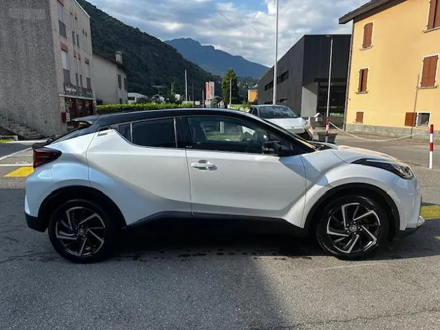Toyota C-HR 2.0 VVTi HSD Move