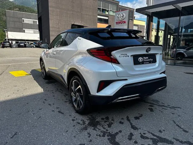 Toyota C-HR 2.0 VVTi HSD Move