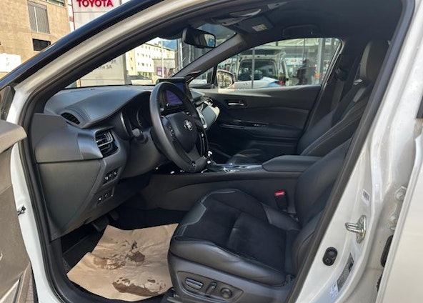 Vehicle image 10 Vehicle image 10