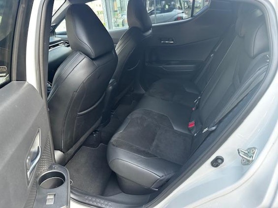 Vehicle image 21