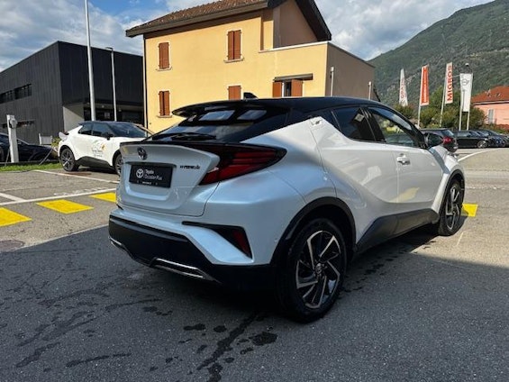 Vehicle image 6 Vehicle image 6