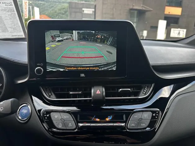 Toyota C-HR 2.0 VVTi HSD Move