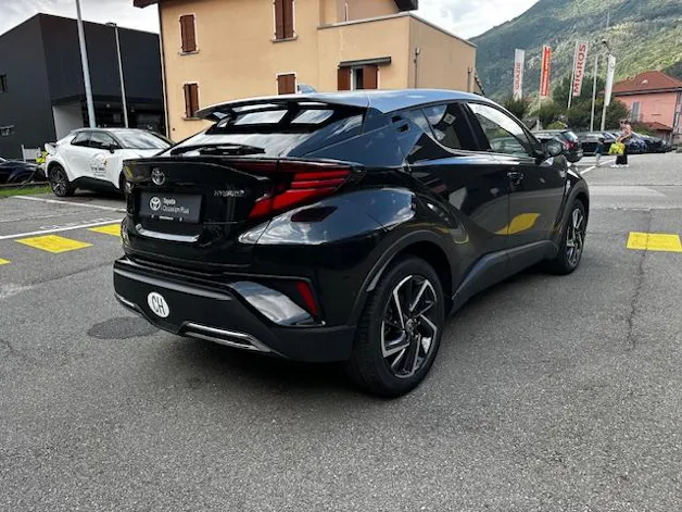 Toyota C-HR 2.0 VVTi HSD Move