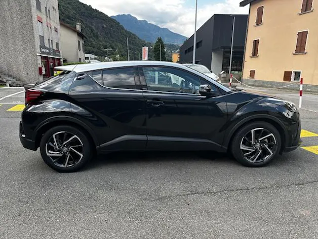 Toyota C-HR 2.0 VVTi HSD Move