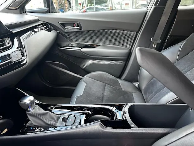 Toyota C-HR 2.0 VVTi HSD Move