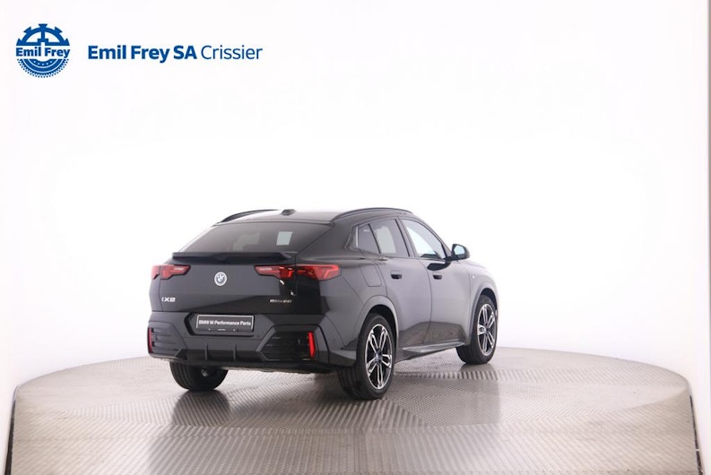 Vehicle image BMW iX2