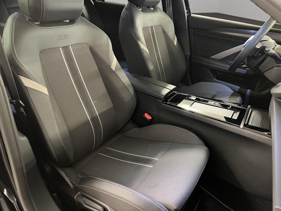 Vehicle image 12 Vehicle image 12