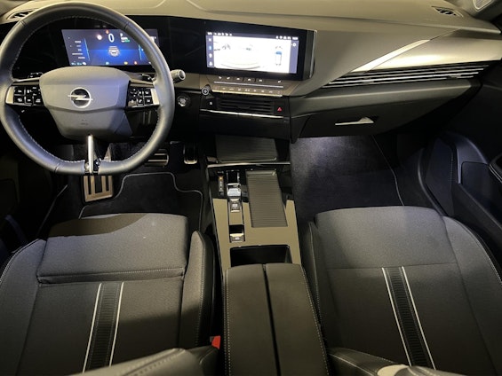 Vehicle image 11 Vehicle image 11