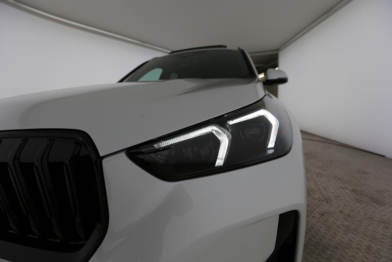 Vehicle image BMW X1