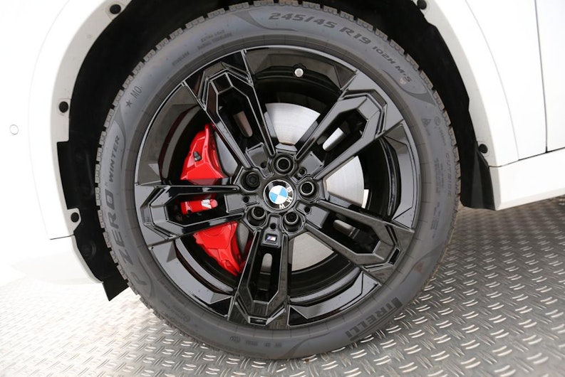 Vehicle image BMW X1