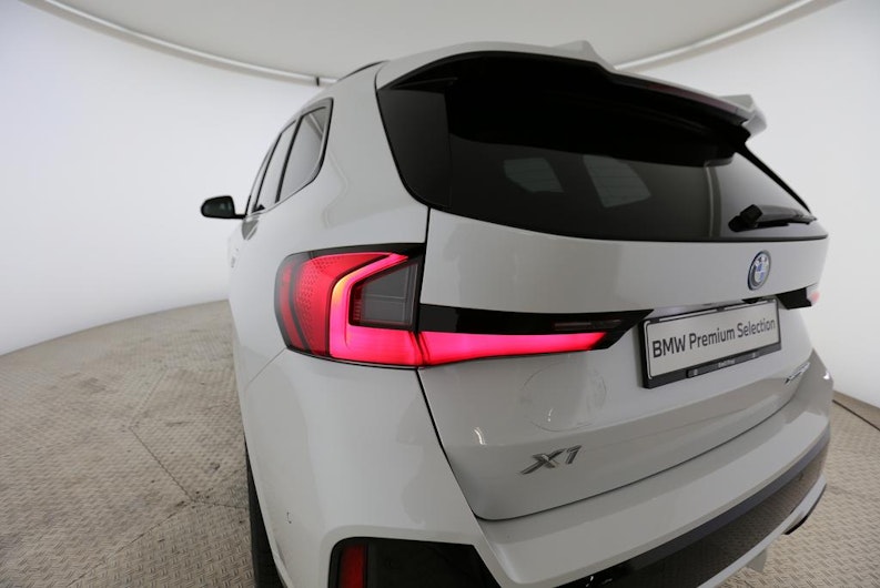 Vehicle image BMW X1