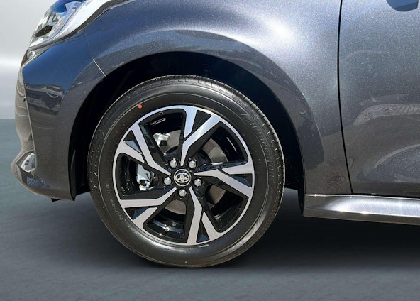 Vehicle image 13 Vehicle image 13