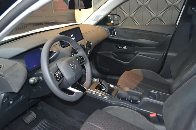 DS Automobiles 3 Crossback E-Tense Bastille