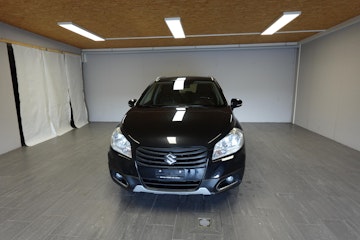 Vehicle image SUZUKI SX4 0