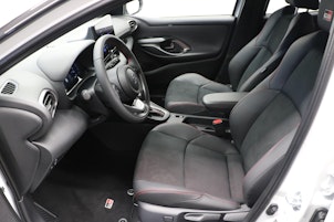 Vehicle image TOYOTA Yaris 1.5 VVT-i HSD GR Sport