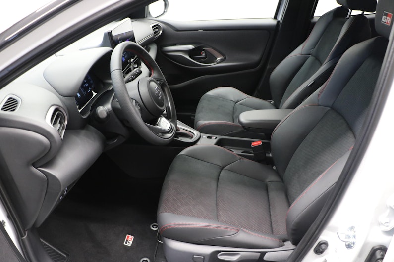 Vehicle image TOYOTA YARIS