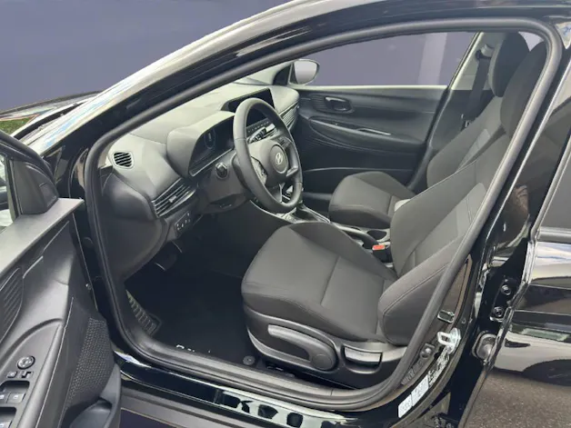 Hyundai BAYON 1.0 T-GDi 100 Amplia Safe Tec