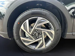 Hyundai BAYON 1.0 T-GDi 100 Amplia Safe Tec