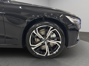 Vehicle image VOLVO V60 2.0 T6 TE Plus Dark eAWD