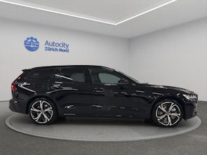 Vehicle image VOLVO V60 2.0 T6 TE Plus Dark eAWD