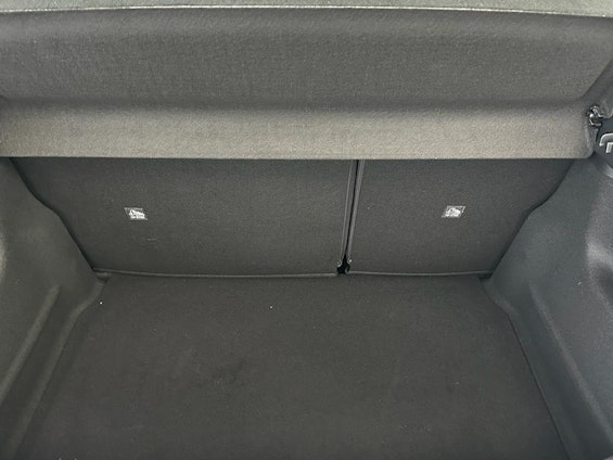 Vehicle image 12 Vehicle image 12