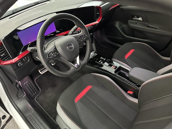 Vehicle image 4 Vehicle image 4